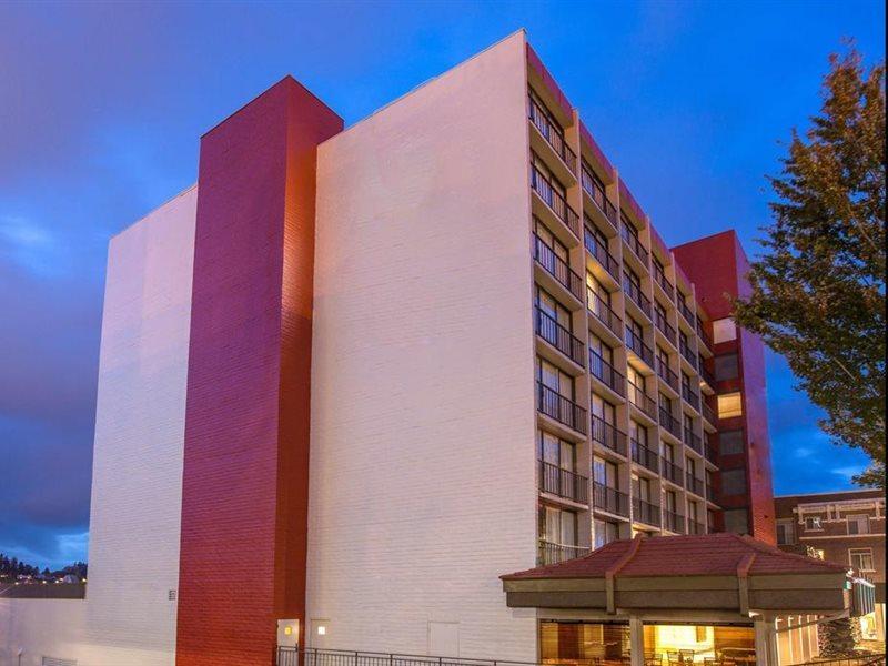 Red Lion Inn & Suites Olympia, Governor Hotel Exterior photo